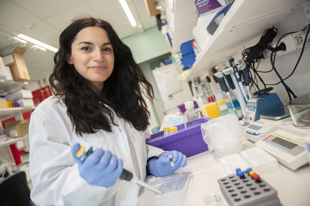 Women in laboratory setting. Next Generation.